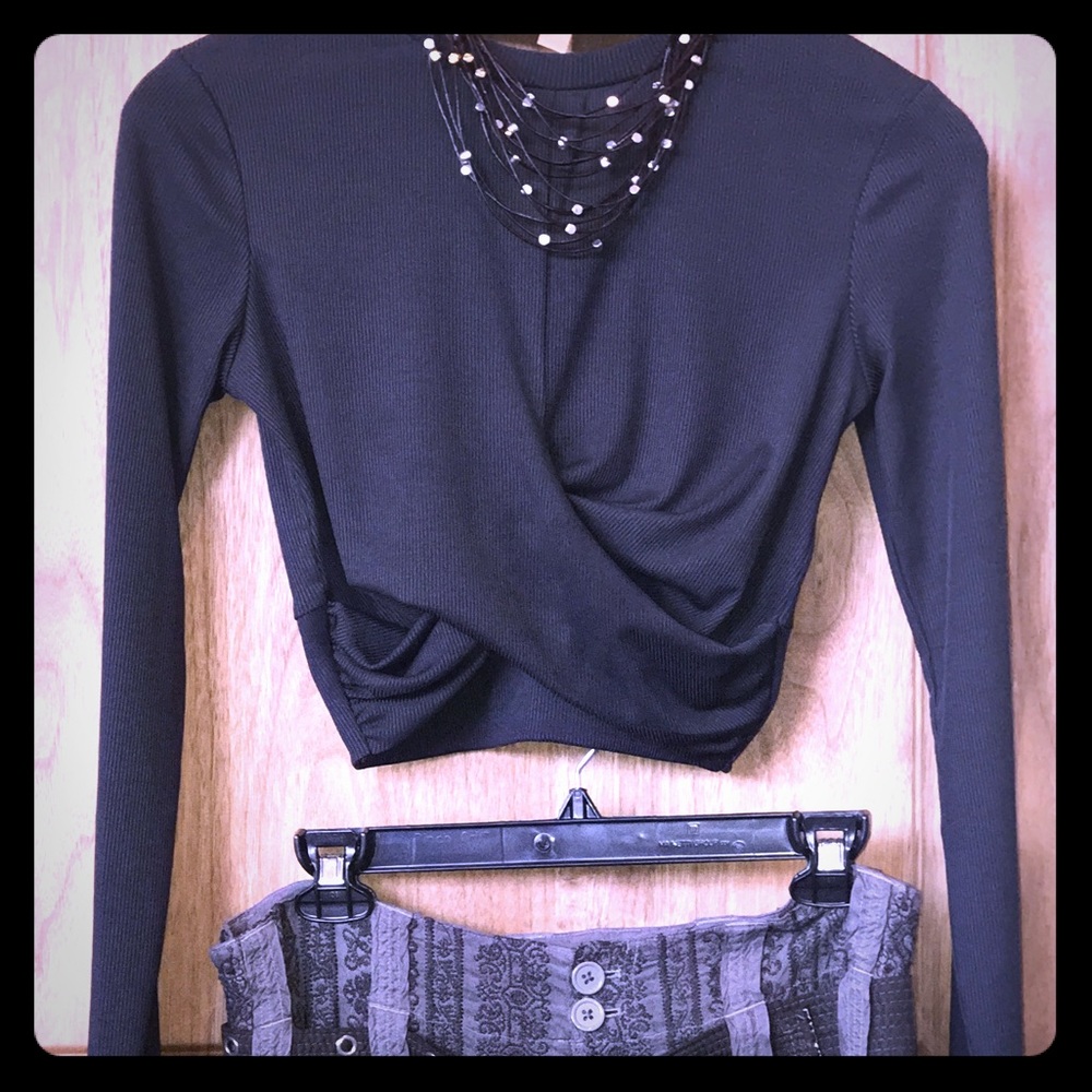 NWT Cute Long Sleeve Crop Top